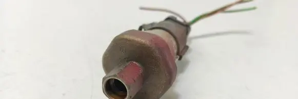 Ford Focus Air conditioning (A/C) pressure sensor F42H19D594AA