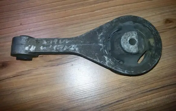 Ford Fiesta Engine mount bracket 96fb6p032ad