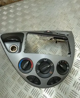 Ford Focus Climate control unit 98ab18c419