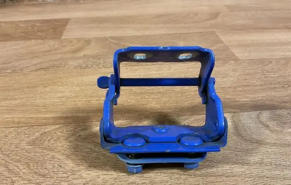Ford Focus Tailgate/trunk/boot hinge C8Q9A