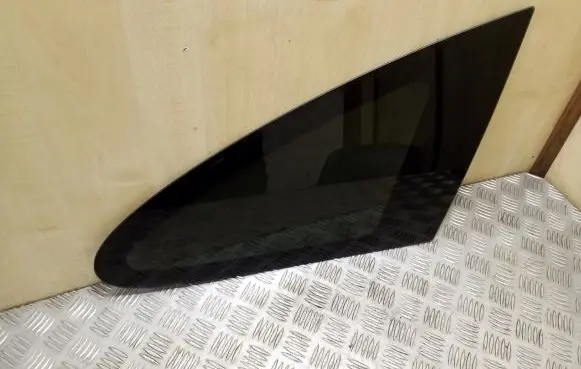Honda CR-V Rear side window