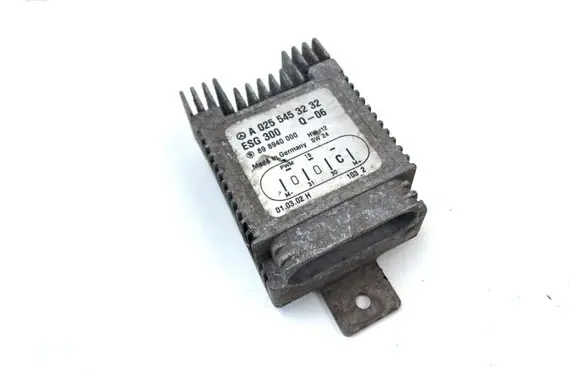Coolant fan relay
