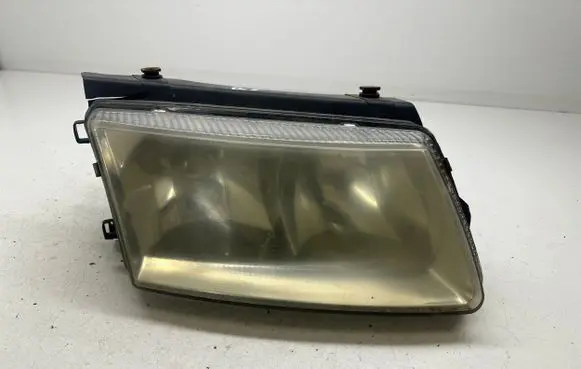 Volkswagen PASSAT B5 Headlight/headlamp