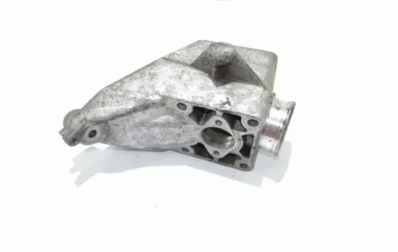 Mercedes-Benz Vito Viano W639 Engine mounting bracket A6462230004