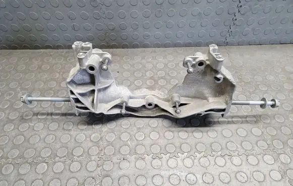 BMW i4 Engine mounting bracket 9485637
