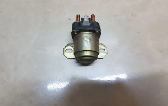 Mitsubishi Pajero Sport I Glow plug pre-heat relay MD337888