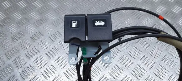 Nissan Qashqai Engine bonnet (hood) release handle 