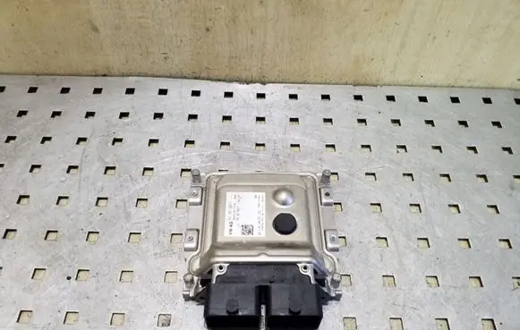 Volkswagen Up Engine control unit/module 04C907309P 0261S08575 04C906020AQ