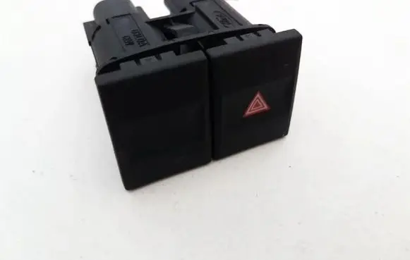 Ford Mondeo Mk III Hazard light switch 2s7t13a350ca 2s7t-13a350-ca