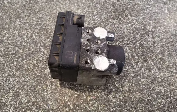 Toyota RAV 4 (XA20) ABS Pump 4451042080 8954142050 1338000020