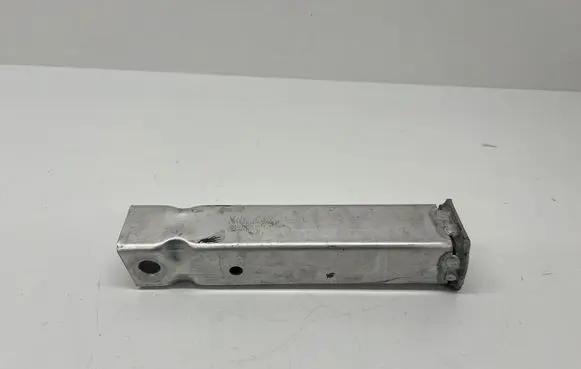 Audi Q7 4M Other engine bay part 4M0802037B