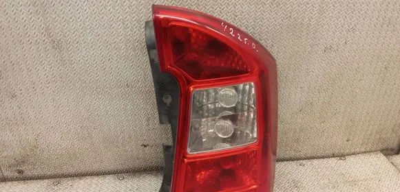 KIA Carens II Rear/tail lights 