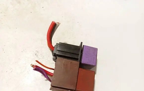 Renault Master II Fuse box set 12v25a03612