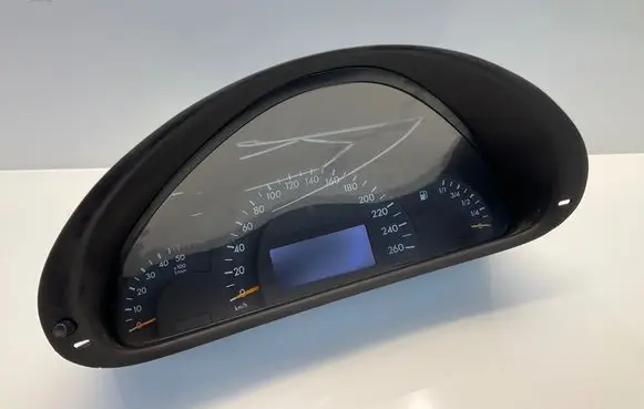 Speedometer (instrument cluster)