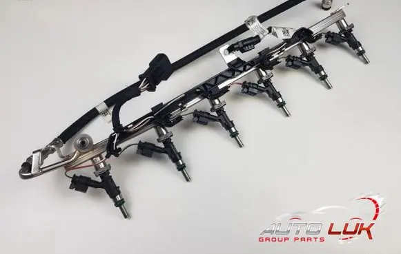 BMW X5 G05 Fuel injector supply line/pipe 84896398483304