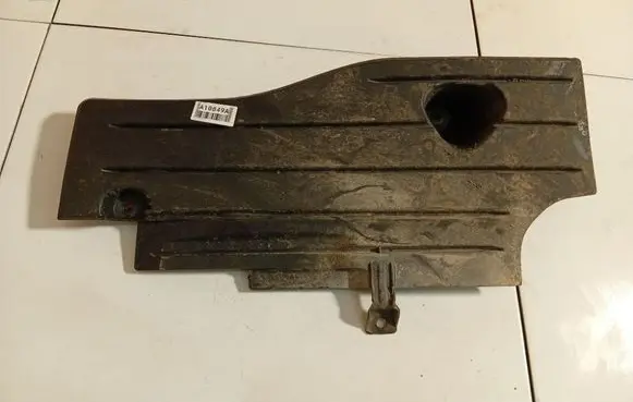 Ford Focus Engine splash shield/under tray AV61R11778A AV61-R11778-A