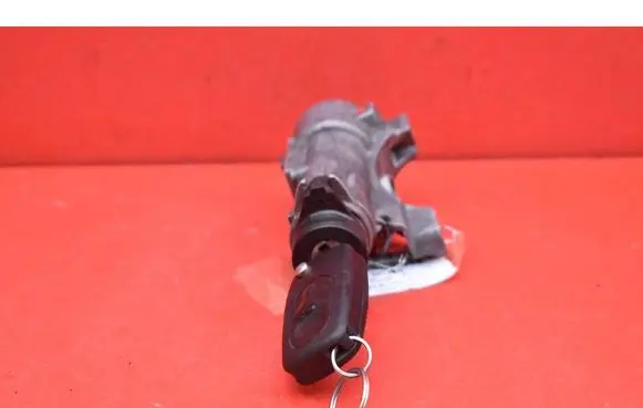 Volkswagen PASSAT B5 Ignition lock 4B0905851A