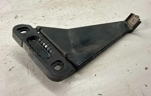 Infiniti QX30 Rear bumper mounting bracket A1568850714 11279981