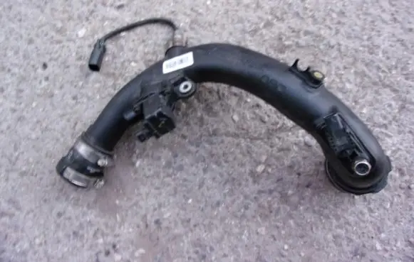 Alfa Romeo Giulia Air intake duct part