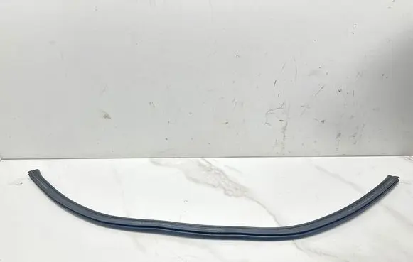 Porsche Cayenne (92A) Engine compartment rubber 7P5823737A