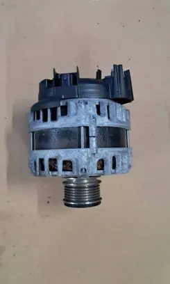 Renault Captur II Generator/alternator 231009392R