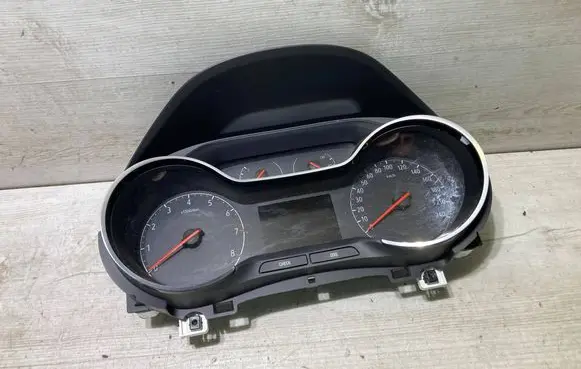 Opel Crossland X Speedometer (instrument cluster) 9828207880 SN20283670