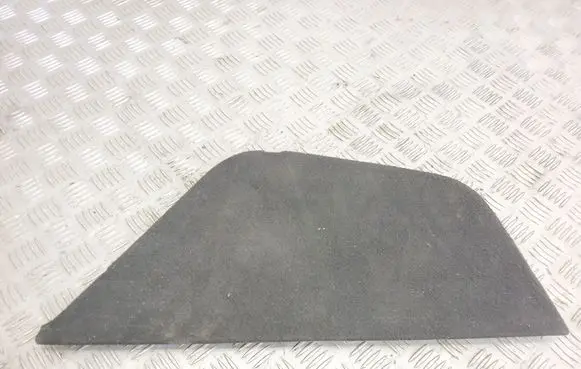 Toyota Avensis T270 Other trunk/boot trim element 5840905010