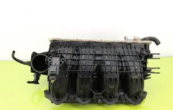 Skoda Yeti (5L) Intake manifold 04E145749F