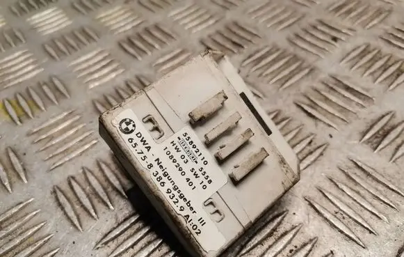 BMW 5 E39 Alarm movement detector/sensor 8386932