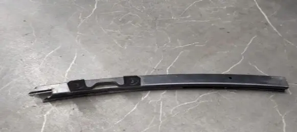 Volvo S40, V40 Door glass rail 