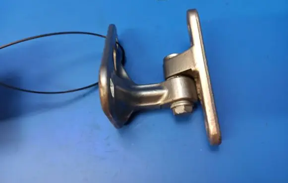 Front door upper hinge