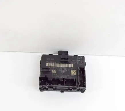Audi Q3 F3 Door control unit/module 5Q0959592K 5Q0959592F
