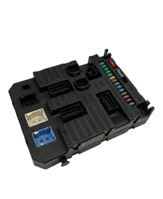 Peugeot 1007 Fuse module 9659285480 0043092190906