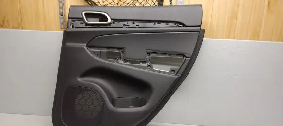 Jeep Grand Cherokee Rear door card panel trim 1GS721X9AK 258054 1GG46TRM