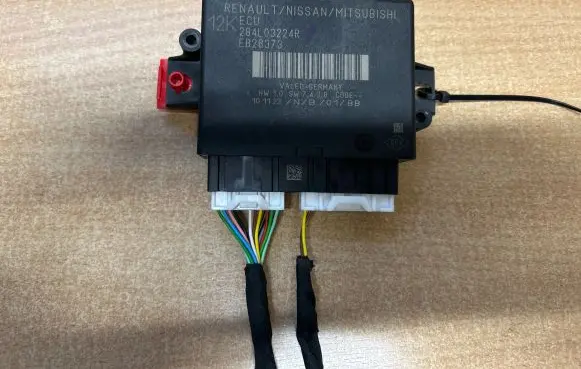 Nissan Qashqai J12 Parking PDC control unit/module 284L03224R