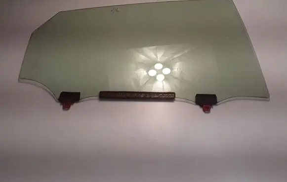 Toyota Prius (XW20) Rear door window glass 6810347040