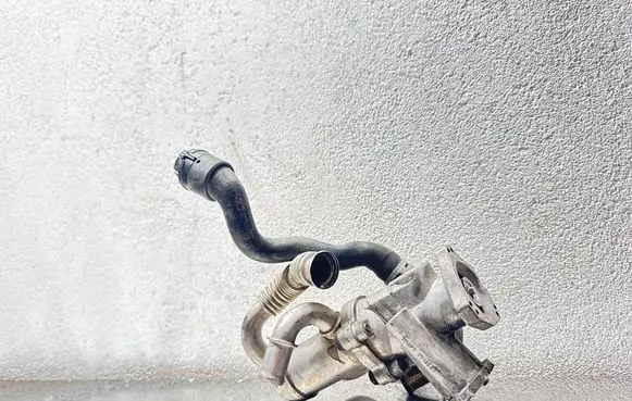 Opel Astra H EGR valve cooler 55186162