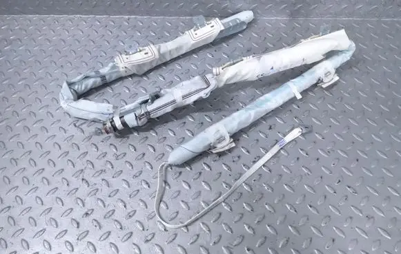 Nissan Pulsar Roof airbag 985P13ZL0A