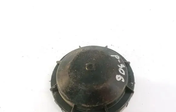 Peugeot 306 Headlight/headlamp dust cover 203743C 20-3743C