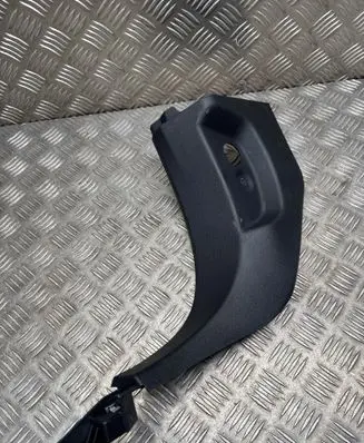Foot area side trim