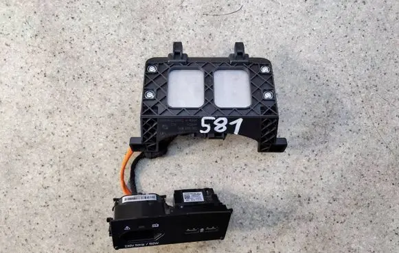 Skoda Superb B8 (3V) Voltage converter inverter 5Q0907155B59 5Q0907155B