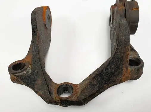Mazda CX-7 Engine mount bracket