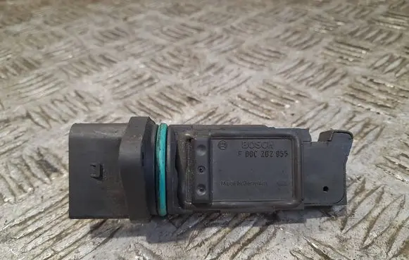 Skoda Octavia Mk2 (1Z) Mass air flow meter F00C2G2055