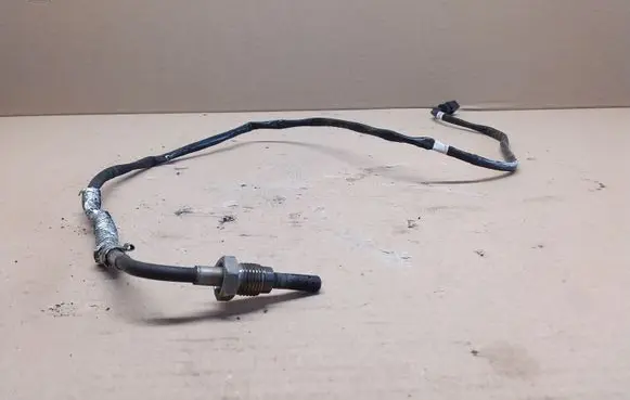 Audi A5 Sportback 8TA Exhaust gas temperature sensor 04L906088DR