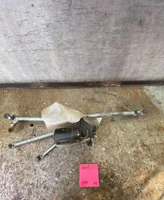 Seat Ibiza II (6k) Front wiper linkage and motor 9390332376