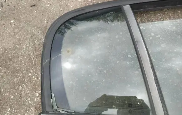 Opel Signum Rear vent window glass as2