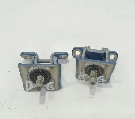 Volkswagen Golf VII Loading door hinge set 5G6827301