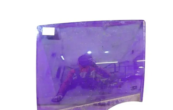 Renault Clio III Front door window glass four-door 