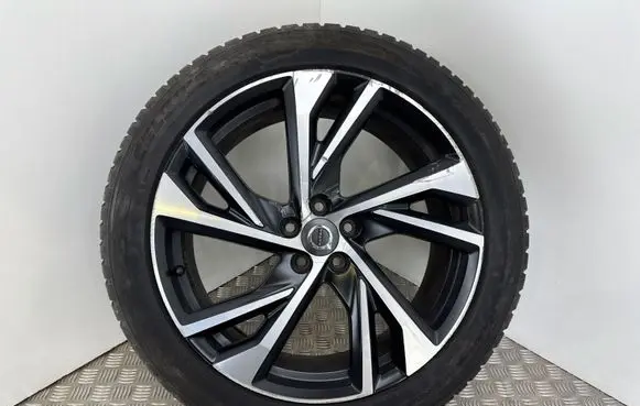 Volvo XC40 R20 alloy rim 31471558