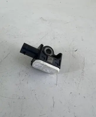 Dodge RAM 1500 DS Airbag deployment crash/impact sensor A1668210151